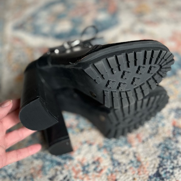 NEW BCBG Henrik Black Lace Up Platform Booties, 6.5M - Picture 6 of 9